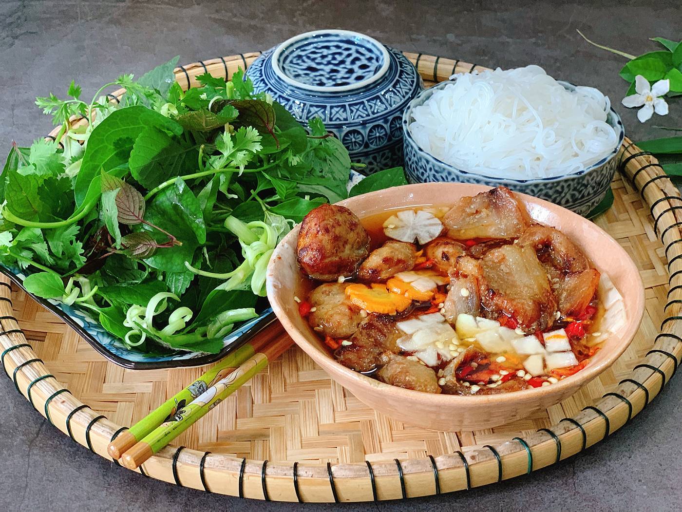 bún chả hà nội-Khám phá ẩm thực hanoi